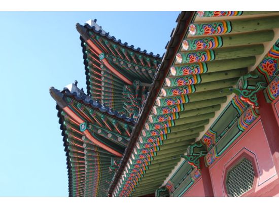 ソウル市内＆郊外観光ツアー　景福宮（キョンボックン）＋守門将交代式＋韓国時代劇の定番ロケ地 韓国民俗村＜1日／日本語ガイド／石焼ビビンパ昼食付＞