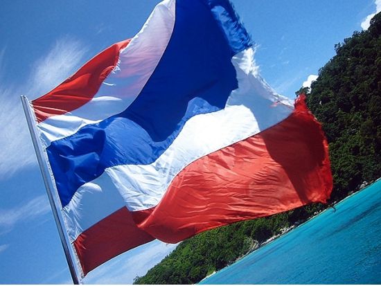 体験ダイビング（ファンダイバー同行｜ラチャヤイ島・ラチャノイ島へ シャワー＆トイレ完備の快適ボートで行く2ダイブツアー＜貸切インストラクター同行＞by D.O.