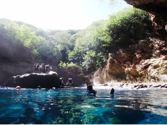 グロットシュノーケリング サイパンが誇る青の洞窟で幻想体験 ＜送迎あり＞ byマリアナス トレッキング