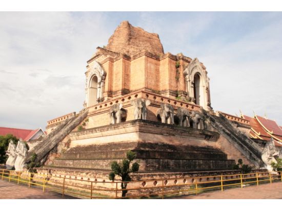 【チェンマイ発】古都チェンマイ半日(午前)市内観光ツアー☆チェンマイ市内の人気名所を半日で巡ります！＜午前／ホテル送迎付／日本語ガイド＞