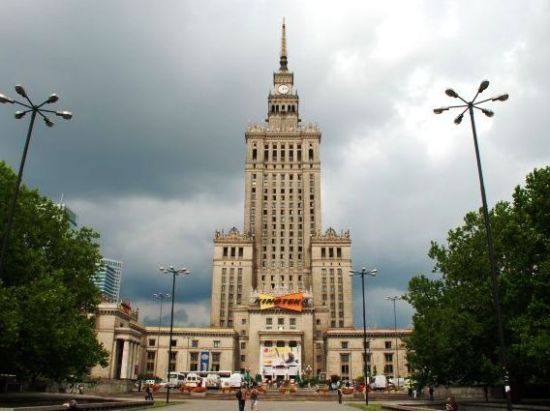 【空港送迎】ワルシャワ・ショパン空港 ⇔ ワルシャワ市内ホテル ＜貸切／日本語オプションあり＞