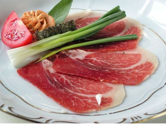 「グンデル」のランチつき☆国会議事堂見学半日ツアー＜日本語ガイド／午前・午後＞