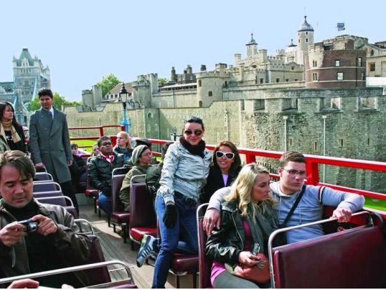 オープントップバス乗車！ロンドン半日観光ツアー　テムズ川クルーズ＋大観覧車ロンドンアイ搭乗付き＜英語ガイド＞
