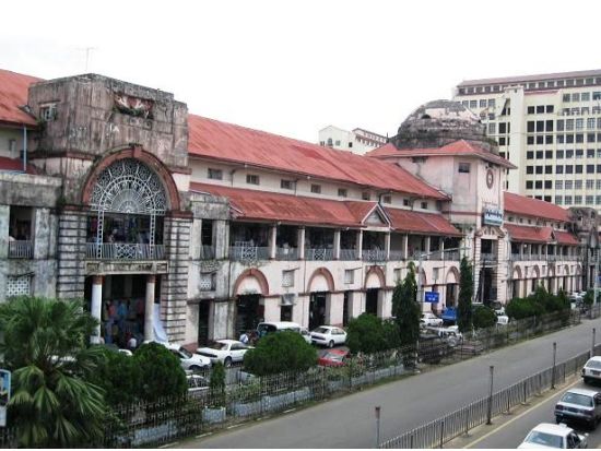 【貸切】ヤンゴン市内観光1日ツアー パゴダ＋カフェ＋マーケット巡り＜終日／日本語ガイド／ミャンマー料理昼食＞