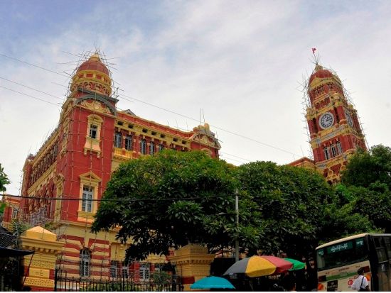 パゴダ＋インヤー湖 市内観光1日ツアー＜ヤンゴン発着／貸切チャーター／日本語ガイド＞