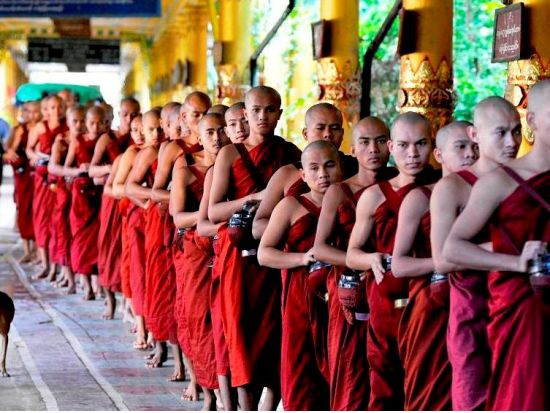 王都バゴー観光ツアー ミャンマー3大パゴダ巡り＋モン族集落訪問＜ヤンゴン発着／日本語ガイド／ミャンマー料理or中華料理昼食＞