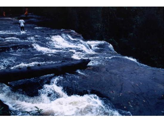 クーレン山トレッキングツアー ＜貸切／日本語ガイド／半日／シェムリアップ発＞