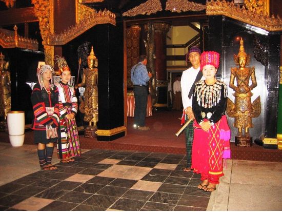 ミャンマー民族舞踊ショ―＋アジアンビュッフェディナーツアー＜ヤンゴン発着／日本語ガイド／貸切チャーター＞