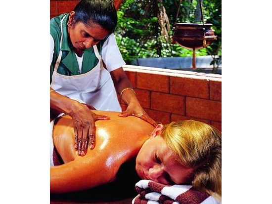 シュダレッパスパでアーユルヴェーダ＜貸切車送迎付き＞