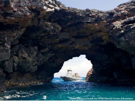 ハワイ島　溶岩洞窟アドベンチャー&シュノーケリングツアー＜ケアラケクア湾またはサウスコナ人気スポット／日本語ガイド在籍＞