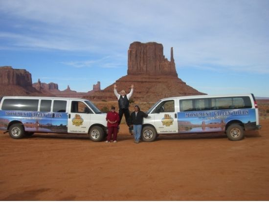 グランドサークル1泊2日ツアー　ザ・ビューホテル宿泊　グランドキャニオン＆モニュメントバレー＆アンテロープ ＜夕食付き／日本語ドライバーガイド＞