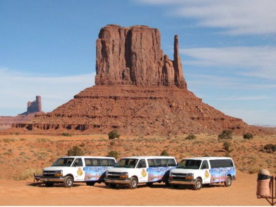 グランドサークル2泊3日ツアー　グランドキャニオン＆モニュメントバレー＆アンテロープ ＜日本語ドライバーガイド＞