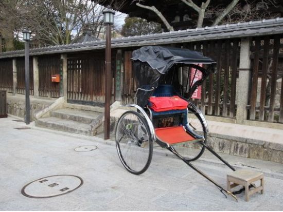 【人力車貸切ツアー／高台寺発】東山散策 30～120分 ねねの道 庚申堂前＋八坂神社＋南禅寺＆選べる所要時間＜ガイド付／えびす屋＞