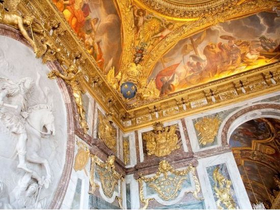 世界遺産ベルサイユ宮殿  日本語公認ガイド半日ツアー ランチ or ディナー付きプランあり ＜午前・午後／イヤホン付き／オペラエリア発＞ by Mybus