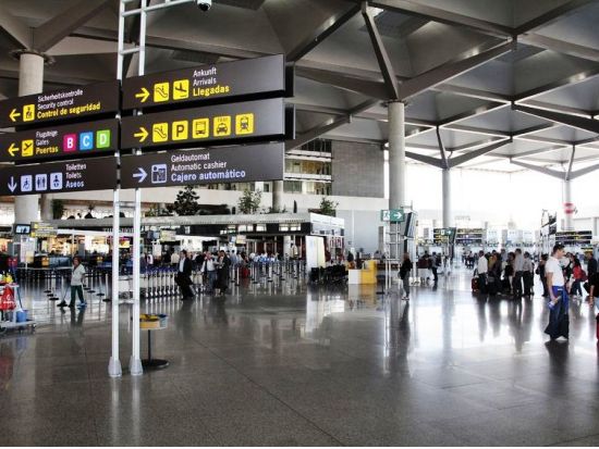 【空港送迎】マラガ空港 ⇔ マラガ市内 ＜貸切／現地語ドライバー＞