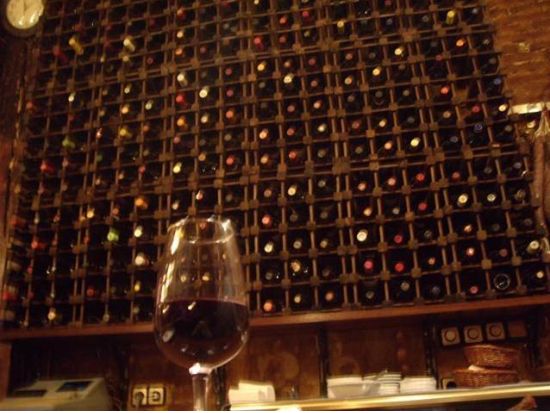 マドリード タパスツアー　3軒のバル巡り＜タパス3品＆ドリンク3杯／往復送迎付／混載／日本語＞