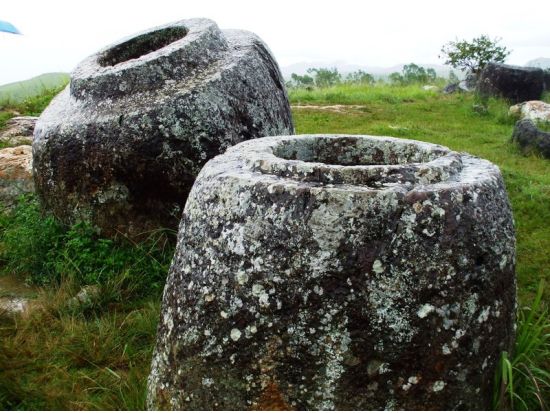 ラオス最大級のミステリースポット「シェンクワン」2泊3日  歴史好き＆冒険好きの人必見！ ＜宿泊／日本語ガイド／交通費＆宿泊＆朝食付／ルアンパバーン発＞