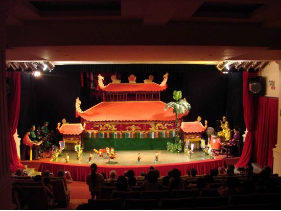 サイゴン・スカイデッキ展望台＆選べる体験 観光ツアー　シクロ乗車付き ＜夜／ホテル往復送迎付／現地ガイド(日本語可)／夕食付＞