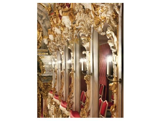 レジデンツ宮殿　キュヴィリエ劇場コンサート ＜ミュンヘン発＞