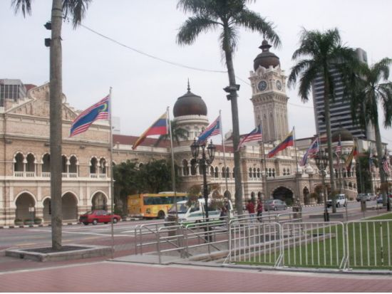 クアラルンプール市内　貸切チャーター ＜4～8時間／日本語ガイド＞