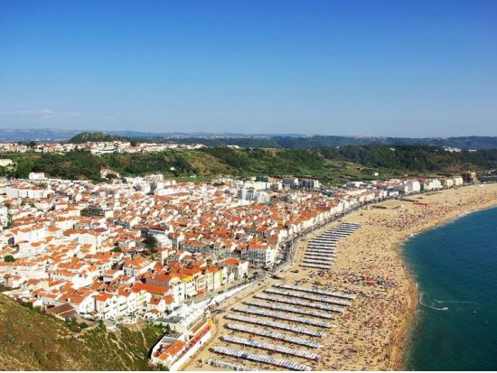 【プライベートツアー】中世の街オビドスとナザレ 1日ツアー＜終日／専用車／リスボン発＞ by P.S.M.