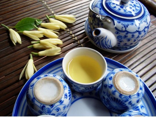 ハノイ市内観光ツアー☆定番観光＆焼き物で有名なバチャン村見学＜1日／送迎／現地ガイド(日本語可)／フォーの昼食＞