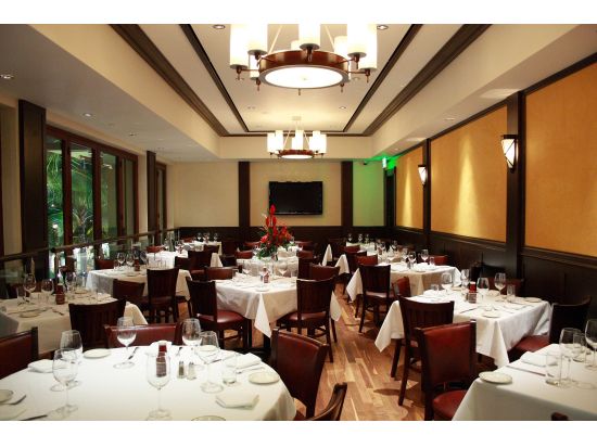 ハワイ　ウルフギャング・ステーキハウス　食事券＆事前予約　最高級熟成ステーキの老舗レストラン＜昼・夕／ロイヤル・ハワイアン・センター内＞ 