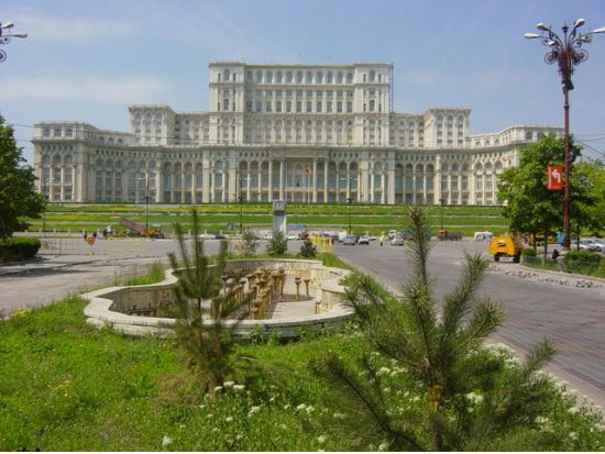 ブカレスト市内1日観光ツアー＜貸切／日本語または英語ガイド／ブカレスト発＞