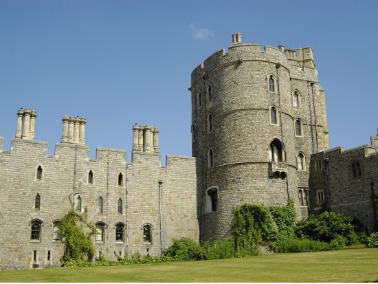 早朝出発！英国王室の邸宅 ウィンザー城　半日ツアー　＜午前／日本語オーディオガイド＞