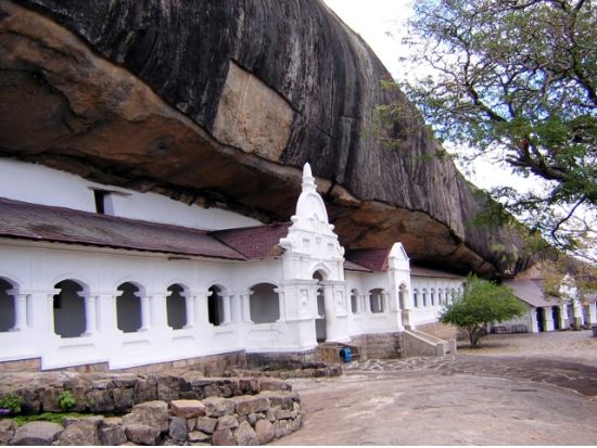 世界遺産シーギリヤ＆ダンブッラ黄金寺院　日帰り観光ツアー ＜貸切／日本語ガイド＞