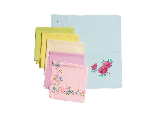 京友禅染め体験小物コース 明治38年創業、老舗工房の町家で初めての友禅染体験＜烏丸御池駅＞by 丸益西村屋