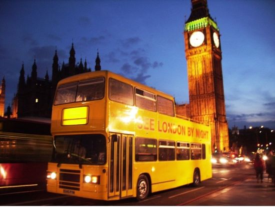 ロンドンオープントップバス夜景ツアー　主要観光スポットを効率よく！ウェストミンスター寺院＆ビッグ・ベン＆ロンドン・アイ等 ＜英語ガイド／2時間／ケンジントン発＞