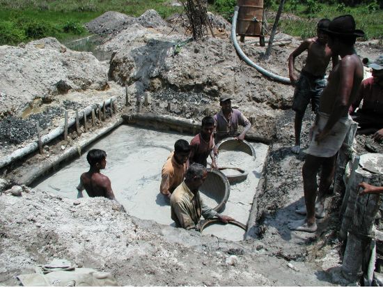 宝石の産地ラトゥナプラ　1日観光ツアー ＜貸切／日本語ガイド＞