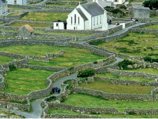 アラン諸島へ！ゴールウェイ⇔イニシュモア島 往復バス＆フェリーチケット＜ゴールウェイ発＞