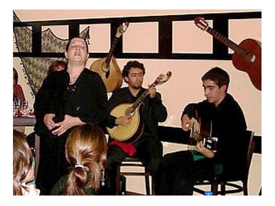 リスボン市内ウォーキングツアー＆ファドディナーショー ＜英語ガイド／リスボン発＞