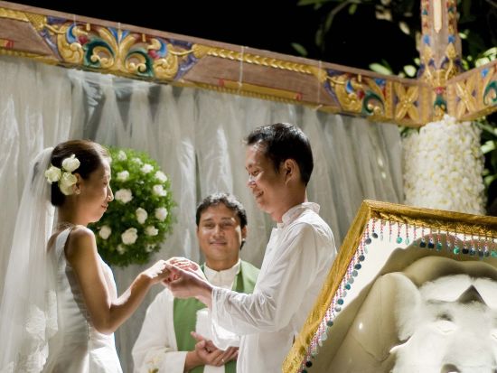 バリ島ウエディング　象に囲まれた幸せな空間で一生の思い出に残る結婚式☆エレファント・ウェディング