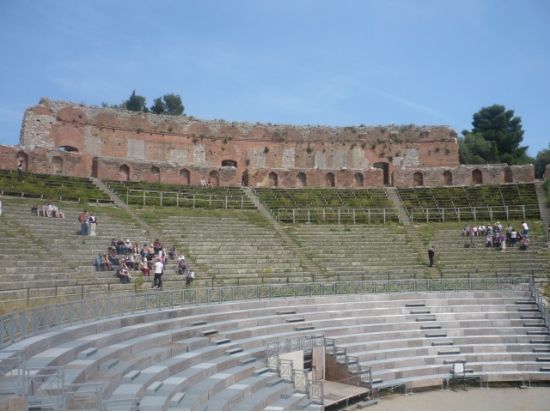 タオルミーナ日帰り観光ツアー＜貸切／日本語アシスタント／シチリア・タオルミーナ発＞