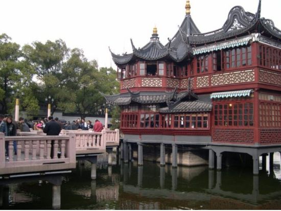 オープントップバスで上海市内1日観光＜昼食付き＞