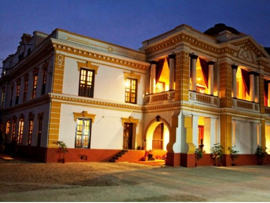 ネパール伝統舞踊レストランディナー＋往復ホテル送迎＜カトマンズ発＞