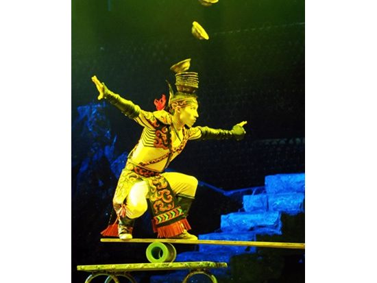 北京雑技観賞(朝陽劇場)＋北京ダック食べ放題ディナー＜ホテル送迎／日本語ガイド＞