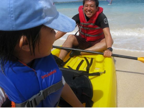 カイルア　カヤック＆シュノーケルツアー　選べる日本語ガイド付きカヤックツアーまたはセルフガイドカヤックツアー　ビーチアイテム＆昼食付き＜送迎付きプランあり＞