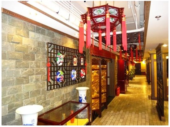 游氏六号レストラン（旧「長城酒家」）にて北京ダック食べ放題＆飲み放題＜往復送迎付き＞