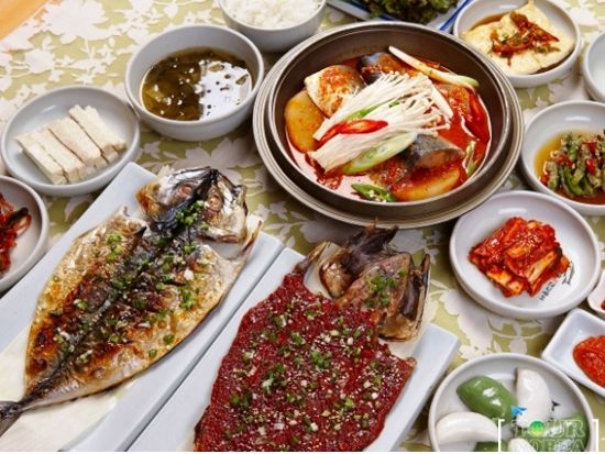 安東(アンドン)日帰りツアー☆郷土料理 塩サバ定食好評ランチ付！河回村＋芙蓉臺＋屏山書院＜毎日／終日／ホテル送迎付／日本語ガイド＞