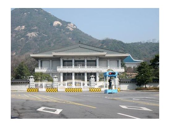 ソウル市内観光ツアー　景福宮（キョンボックン）韓国料理の朝食＆昼食＋カフェタイムのドリンク付き！NANTA付きプラン有＜1日／日本語ガイド／ホテルお迎え付＞