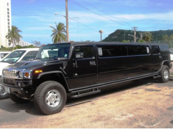 ハマーリムジン／リムジン貸切観光チャーター　選べるプラン！恋人岬や市内一周などの定番観光コース＜最大11名／1.5時間～／英語ドライバー／1台あたり料金＞