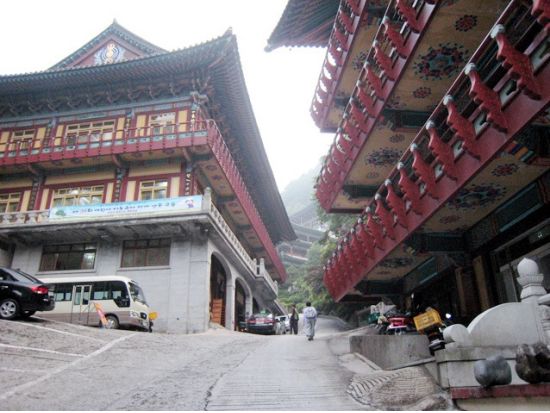 【ソウル発・近郊ツアー】感動のその先へ！救仁寺＋丹陽八景 1日ツアー＜終日／ホテル送迎付／日本語ガイド／昼食付＞