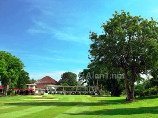 ナイスショット!! ゴルフをエンジョイ インドネシア観光・オプショナルツアー予約専門 VELTRA