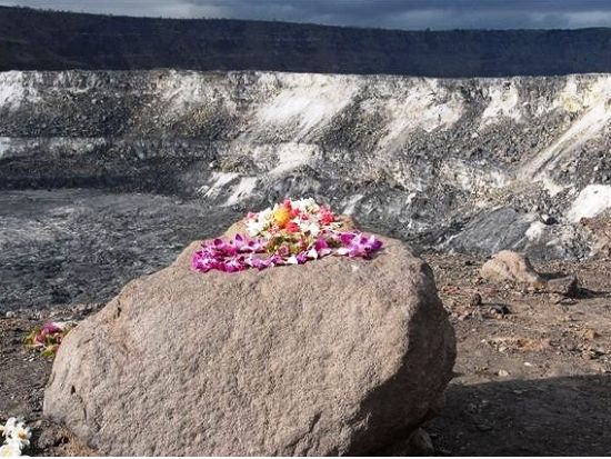 バン貸切ハワイ島観光チャーター 1日1組限定！公認ガイドによる島内観光＆世界遺産キラウエア火山日帰りツアー＜1-11名／日本語ガイド＞