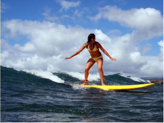 本場ノースショアでサーフィンレッスン byハレイワタウン サーフ・アンド・シー