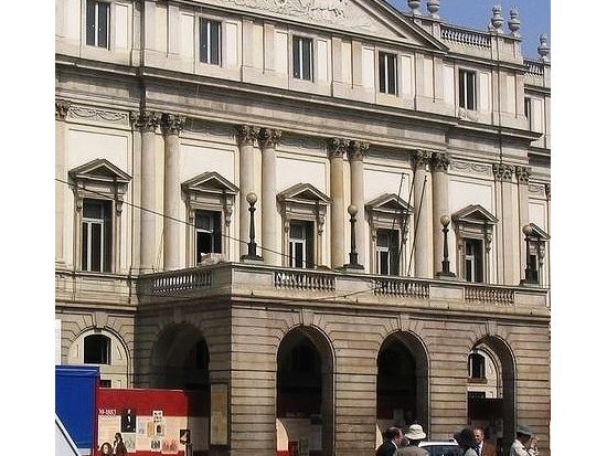 偉大なる音楽家たちの足跡をめぐる　ミラノ市内ウォーキングツアー ＜日本語ガイド／公共交通機関利用＞